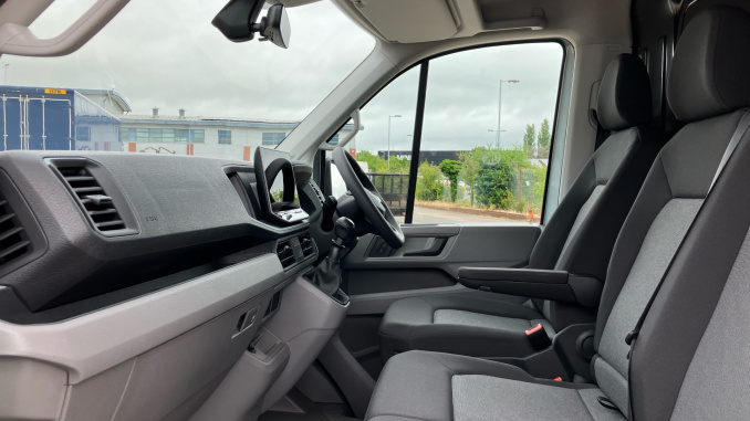 Volkswagen Crafter Cr35 Mwb Diesel Fwd 2.0 TDI 140PS Commerce Plus High Roof Van - Image 29